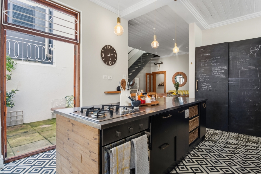 3 Bedroom Property for Sale in Tamboerskloof Western Cape